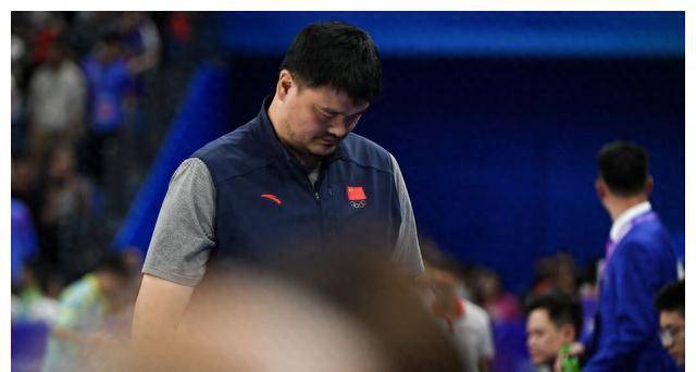 爱游戏官网-宁夏男篮惨败，球员们希望能及时走出阴影