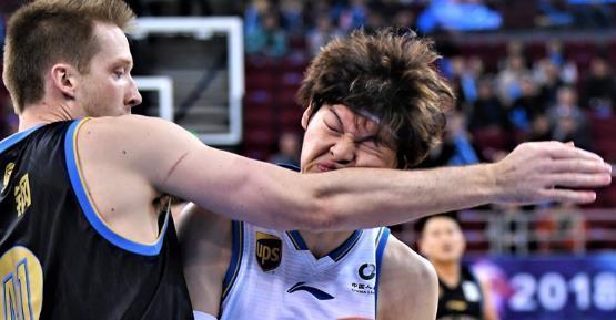 宁夏男篮惨败,球员们希望能及时走出阴影 宁夏男篮惨败,球员们希望能及时走出阴影