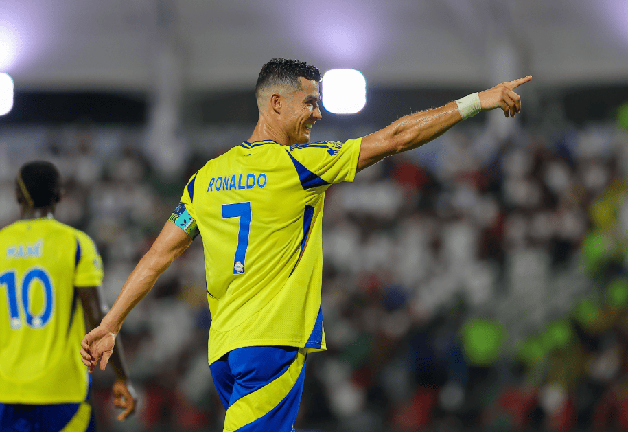 爱游戏APP-强强对话意志斗争,欧洲联赛球队踏上征程