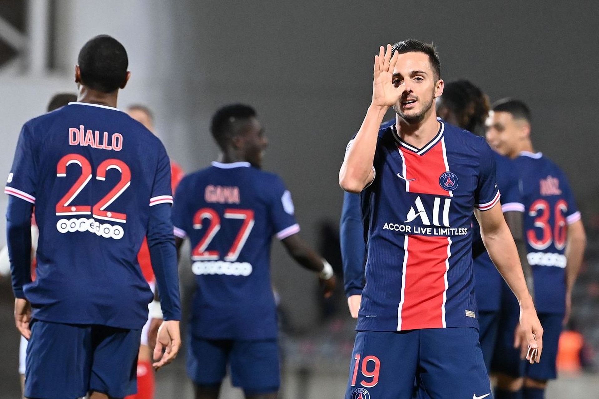 法国足球联赛中豪门球队互有胜负 法国足球联赛中豪门球队互有胜负