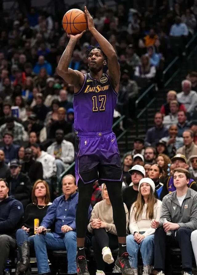 湖人客场击败奇才，继续保持领先