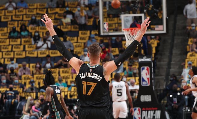 包含掘金轻取马刺,莫兰特刷新纪录的词条 包含掘金轻取马刺,莫兰特刷新纪录的词条