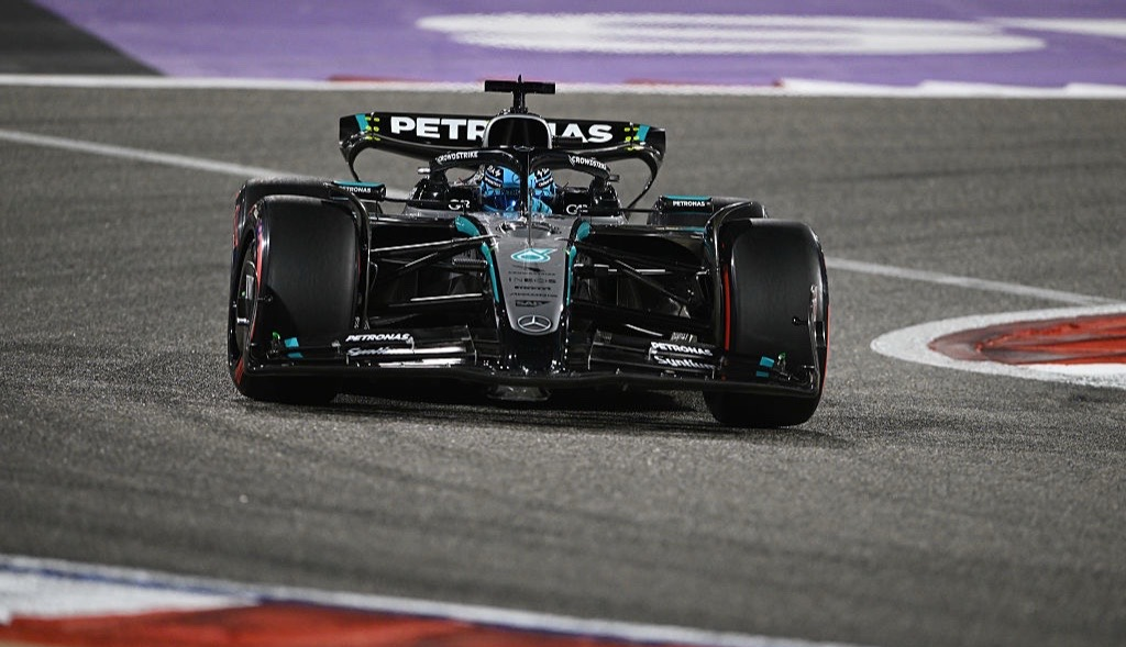 爱游戏体育-法拉利横扫梅赛德斯,皮亚斯特里状态火热