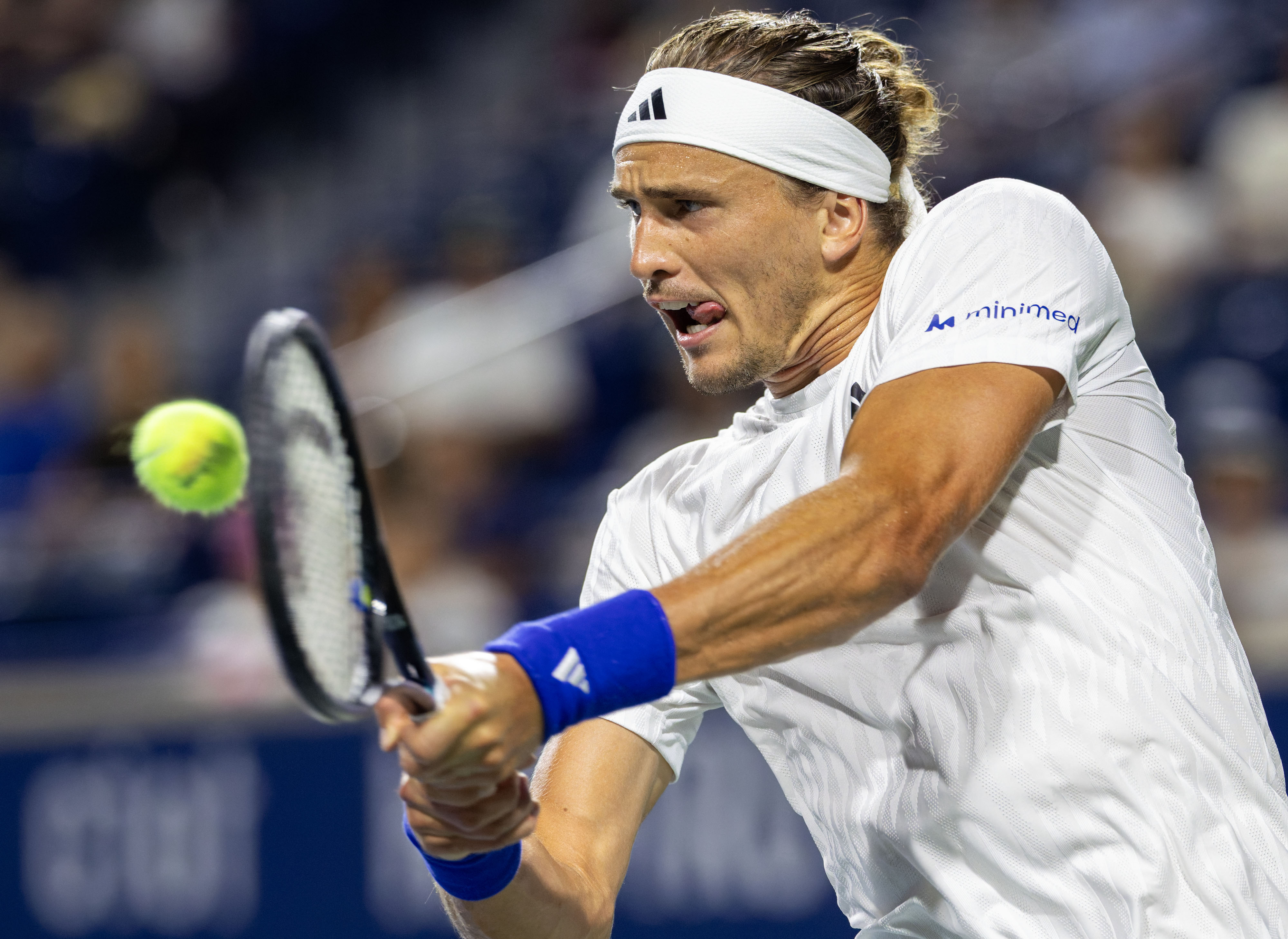 爱游戏娱乐-戴维斯杯碾压温网，兹维列夫统治全场