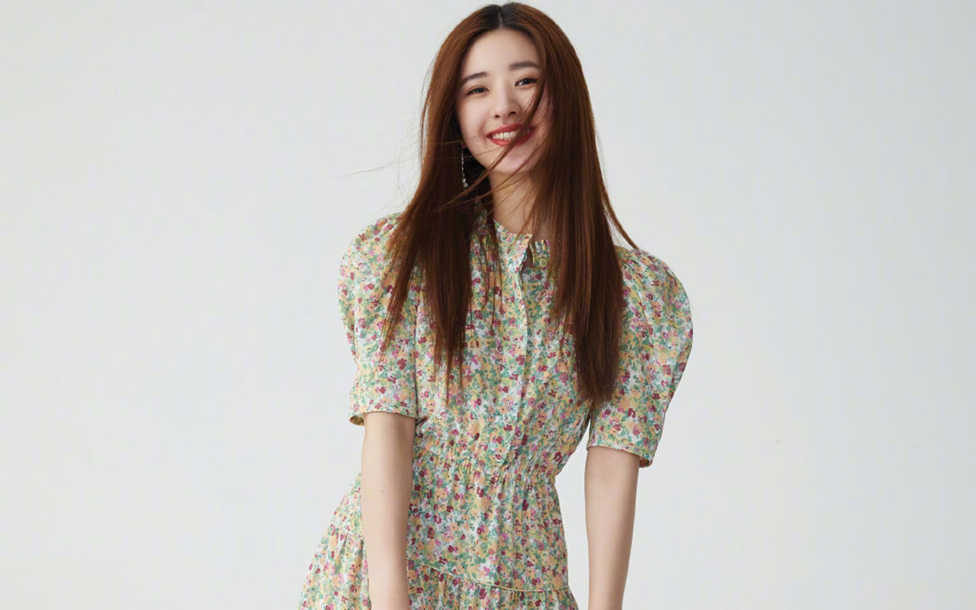 东亚足球的黄昏与新王的诞生，当卡塔尔铁骑踏碎长城，帕尔默在2026的绿茵场奏响序曲