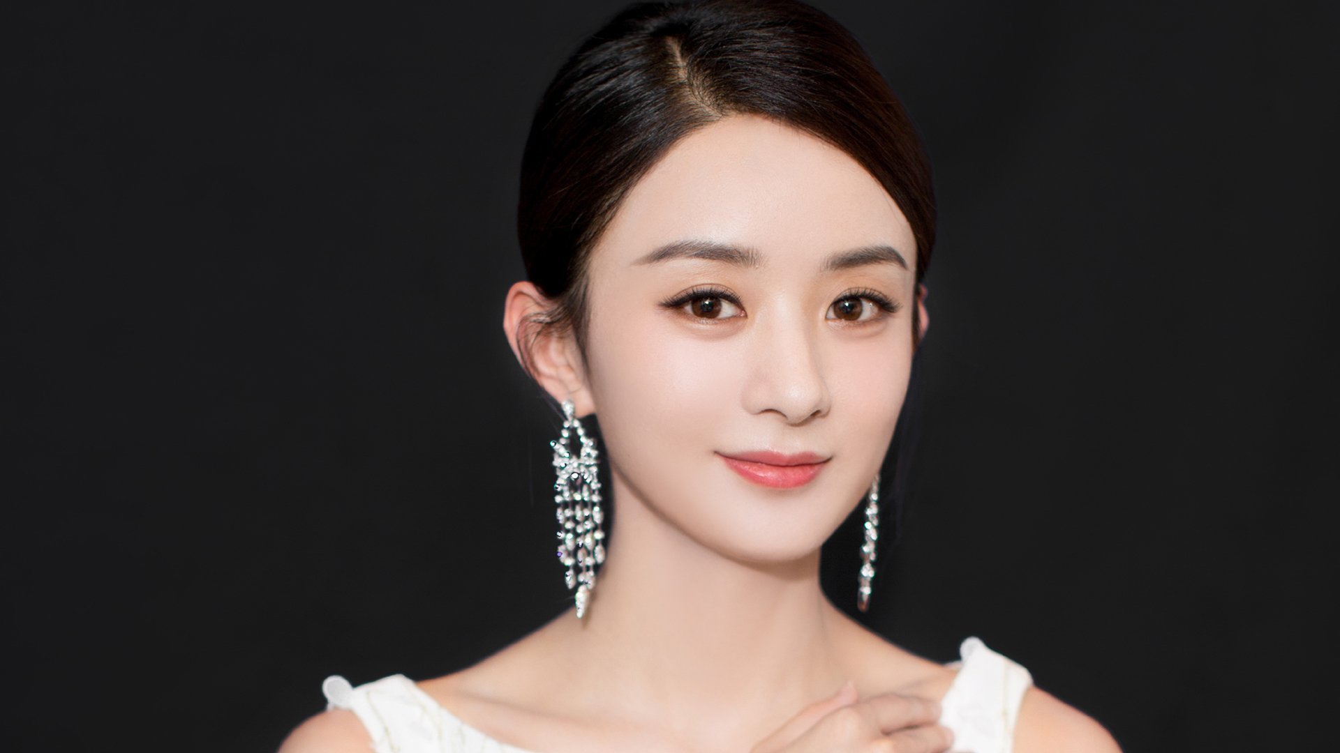 布克统治攻防两端，掘金力克猛龙获关键胜利