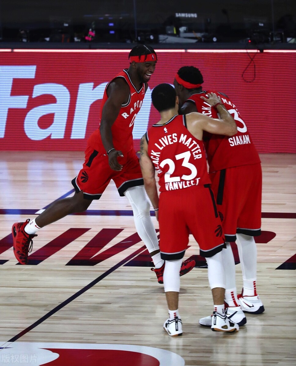 F1街道赛焦点战，猛龙轻取吉林队